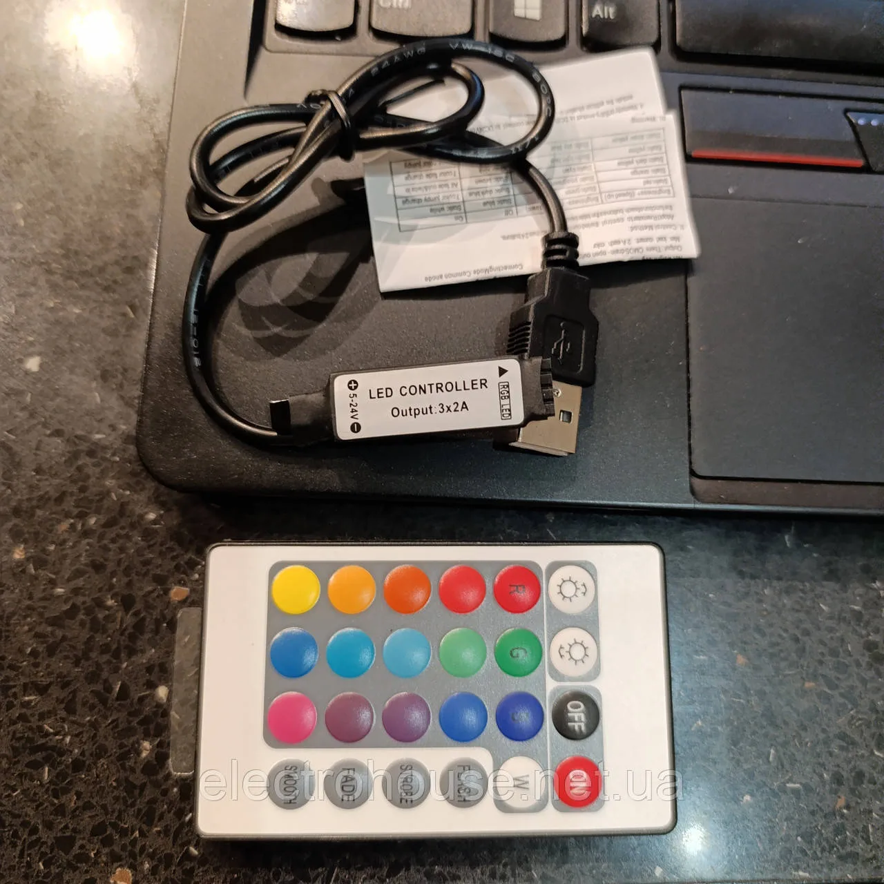 RGB міні Bluetooth з пультом контролер 2А на канал для світлодіодної стрічки 5-24V